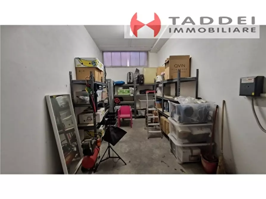 Immagine 2 di Appartamento in vendita  a Scandicci