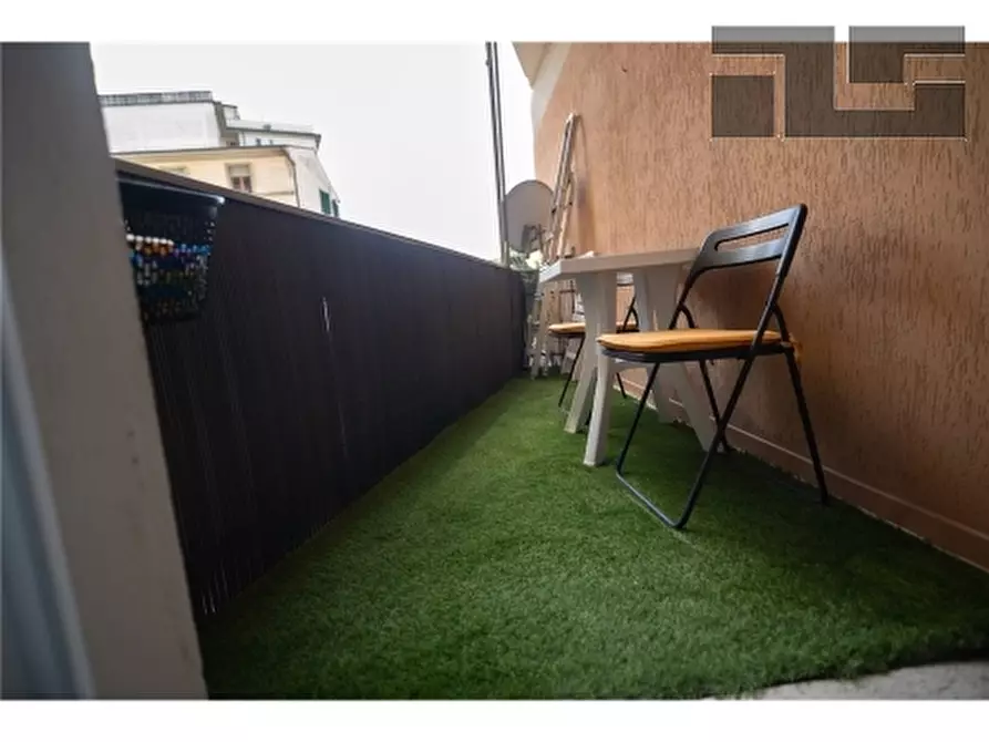 Immagine 8 di Appartamento in vendita  a Firenze