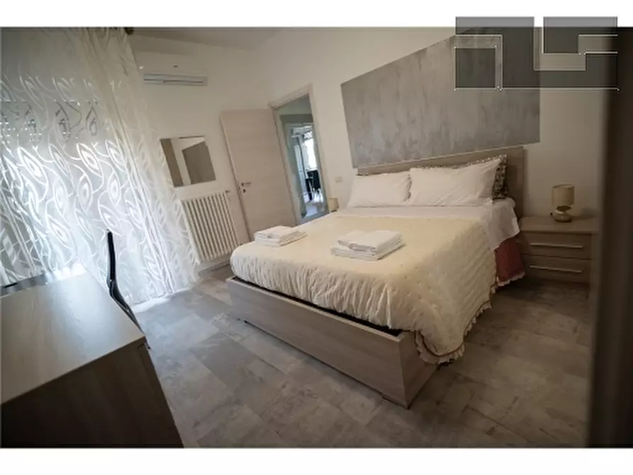 Immagine 11 di Appartamento in vendita  a Firenze