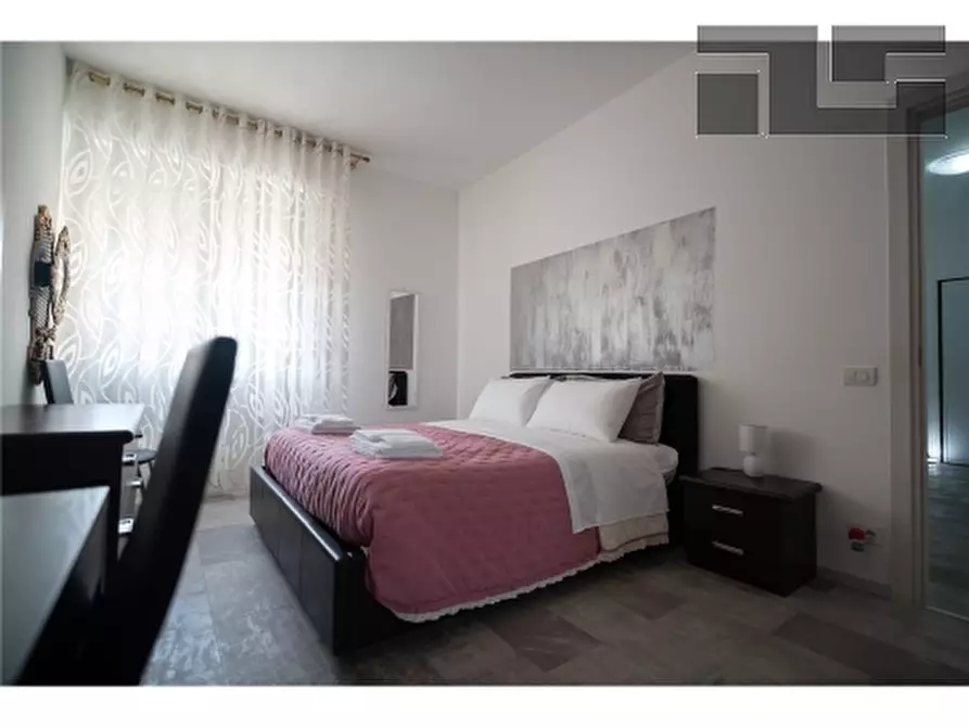 Immagine 12 di Appartamento in vendita  a Firenze