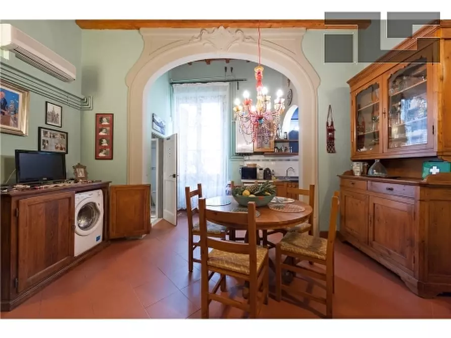 Immagine 7 di Appartamento in vendita  a Firenze