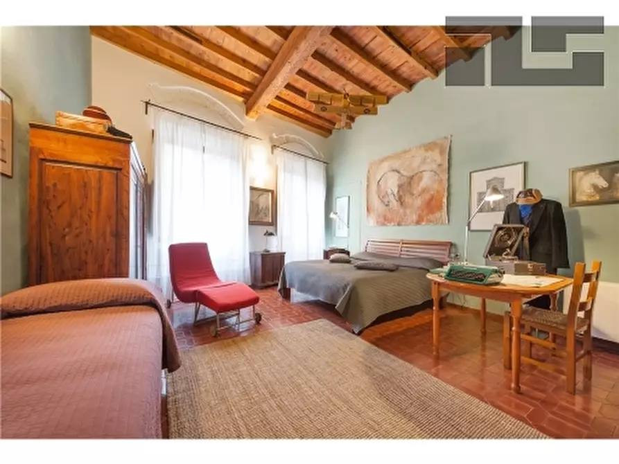 Immagine 14 di Appartamento in vendita  a Firenze