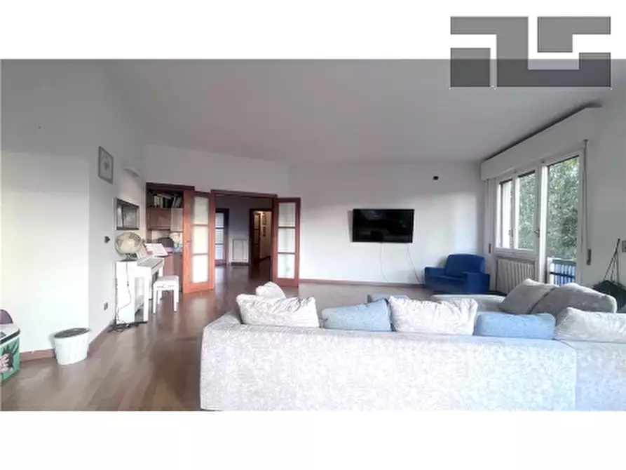 Immagine 3 di Appartamento in vendita  a Firenze