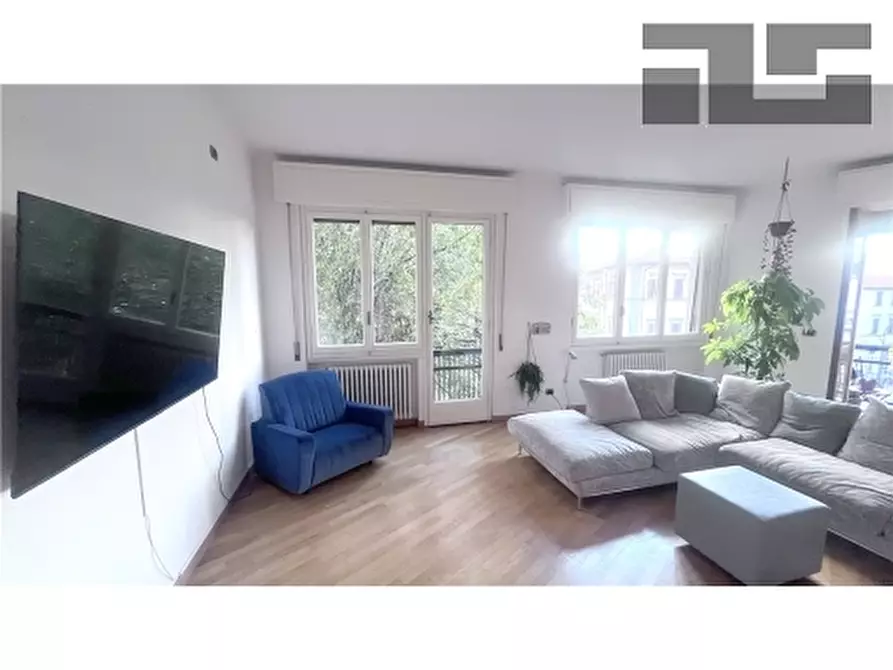 Immagine 4 di Appartamento in vendita  a Firenze
