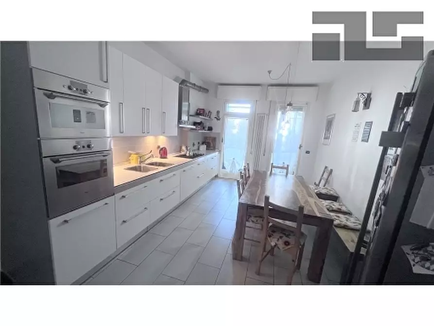 Immagine 6 di Appartamento in vendita  a Firenze