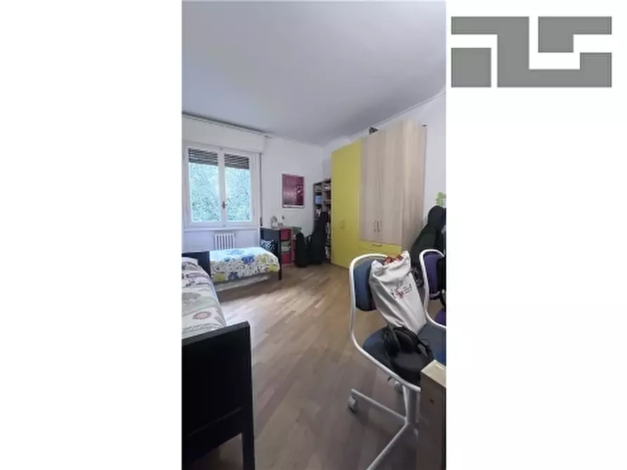 Immagine 10 di Appartamento in vendita  a Firenze