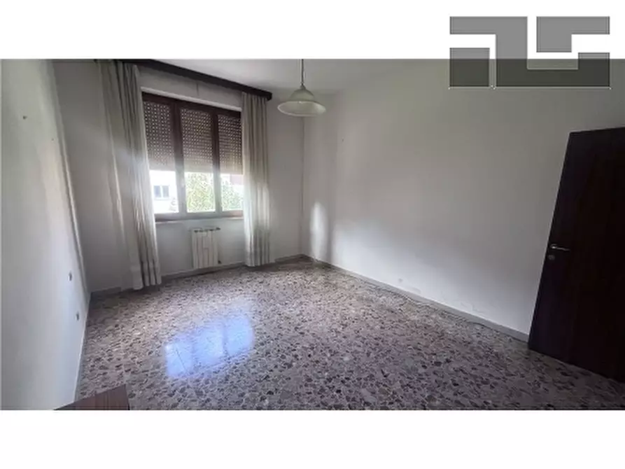 Immagine 4 di Appartamento in vendita  a Firenze