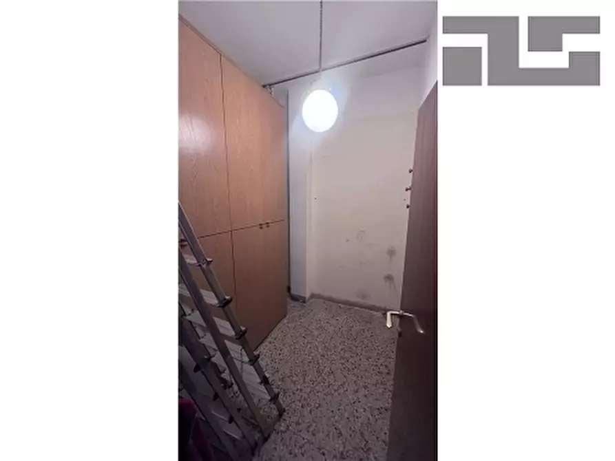 Immagine 11 di Appartamento in vendita  a Firenze