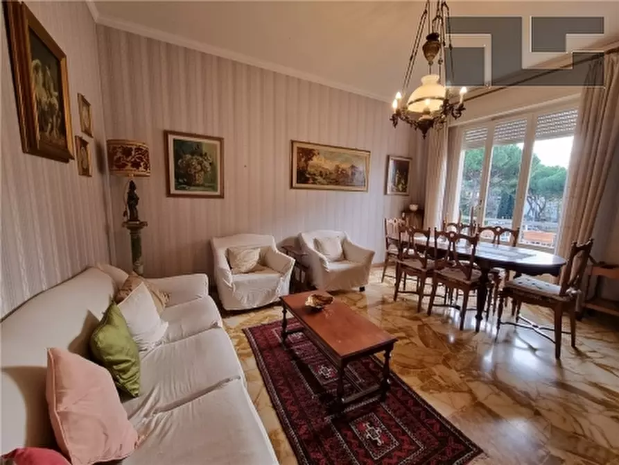 Immagine 1 di Appartamento in vendita  a Firenze