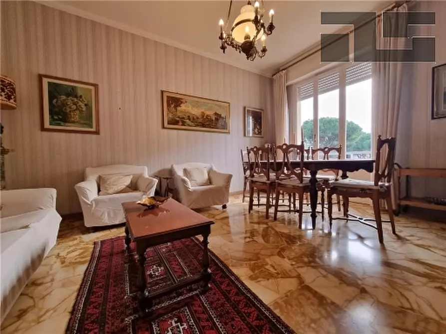 Immagine 3 di Appartamento in vendita  a Firenze