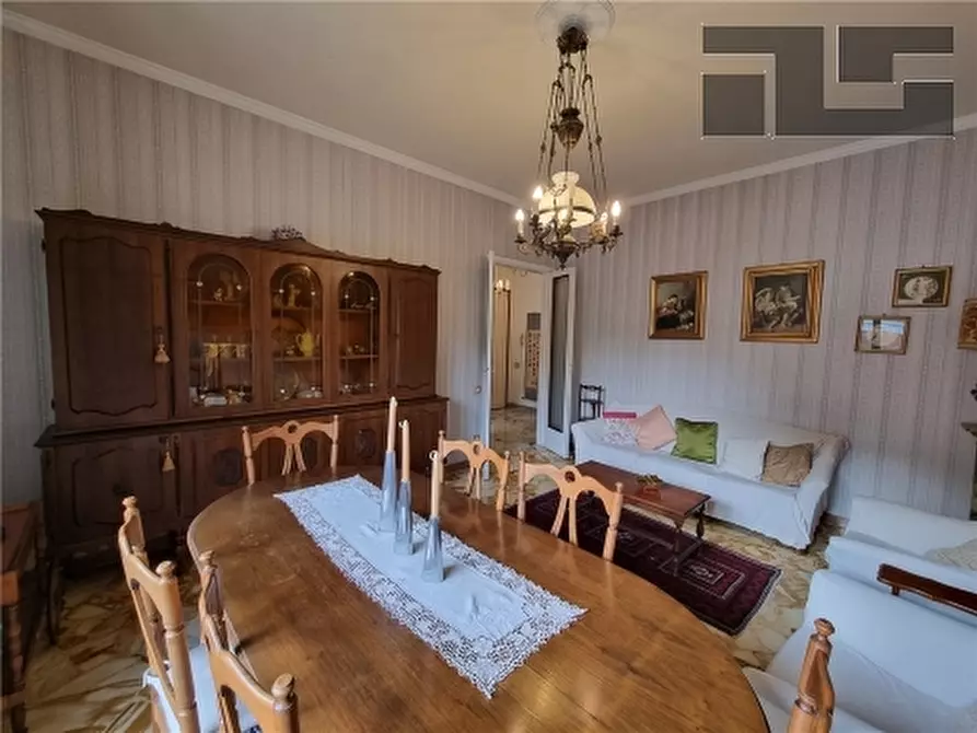 Immagine 6 di Appartamento in vendita  a Firenze