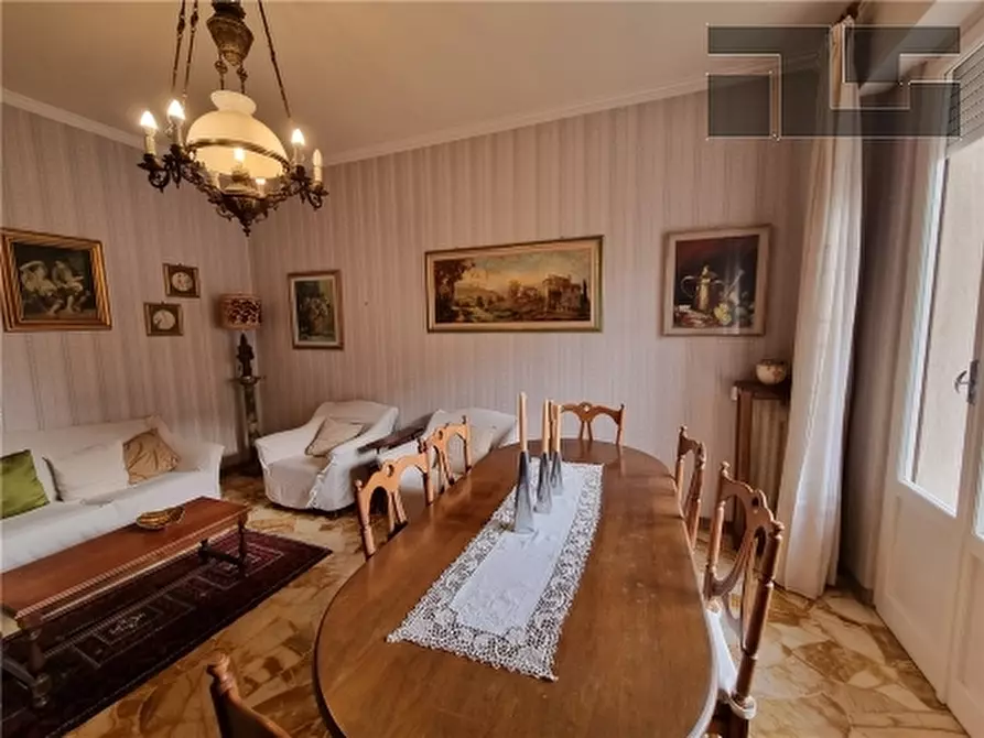 Immagine 7 di Appartamento in vendita  a Firenze