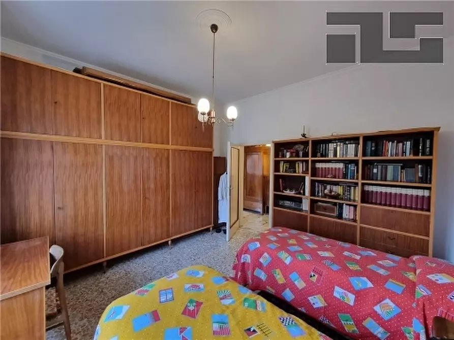 Immagine 18 di Appartamento in vendita  a Firenze