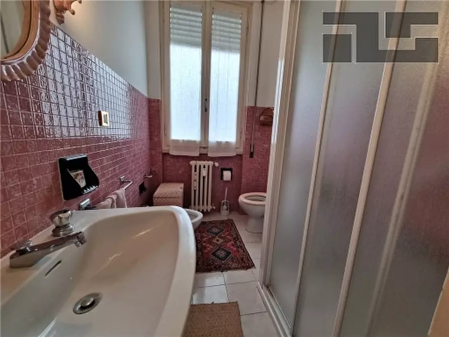 Immagine 24 di Appartamento in vendita  a Firenze