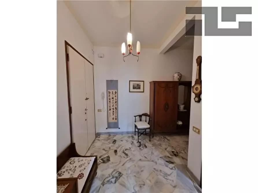 Immagine 25 di Appartamento in vendita  a Firenze