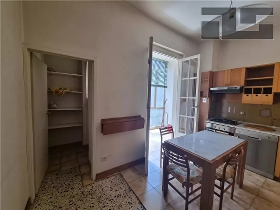 Immagine 7 di Appartamento in vendita  a Firenze