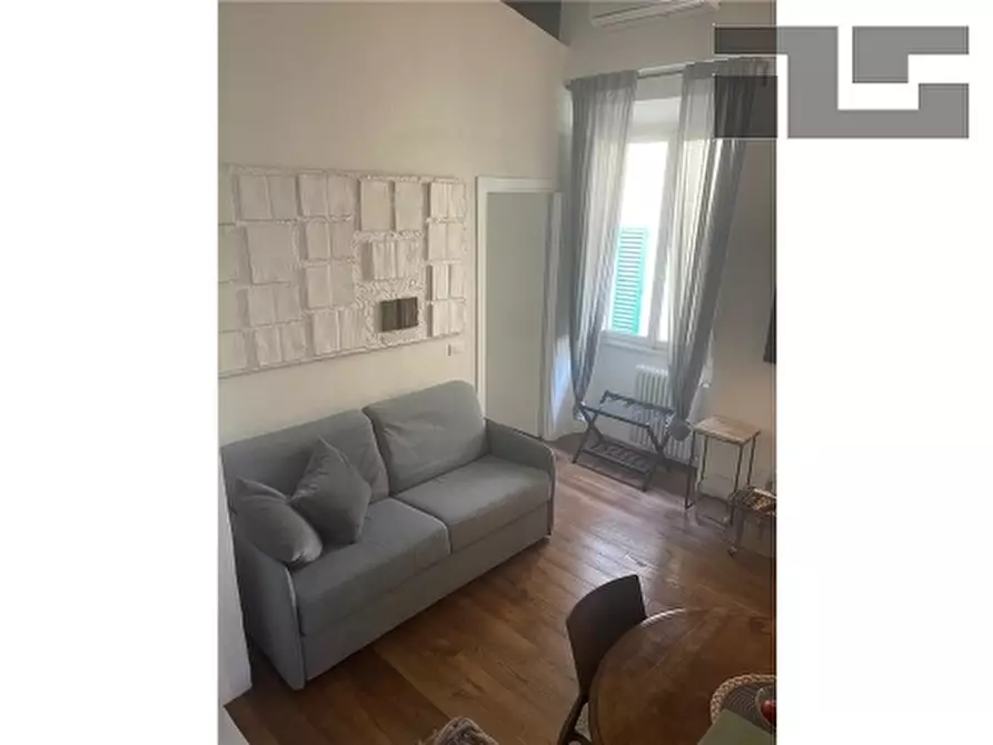 Immagine 11 di Appartamento in vendita  a Firenze