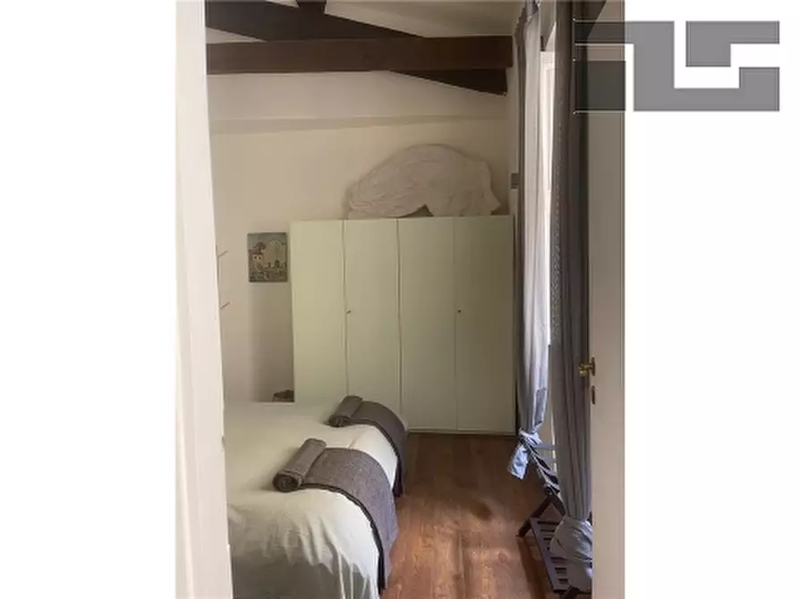 Immagine 16 di Appartamento in vendita  a Firenze