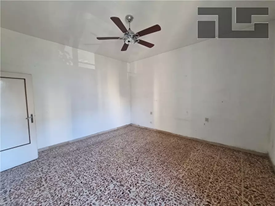 Immagine 5 di Appartamento in vendita  a Firenze