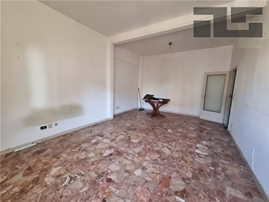 Immagine 8 di Appartamento in vendita  a Firenze