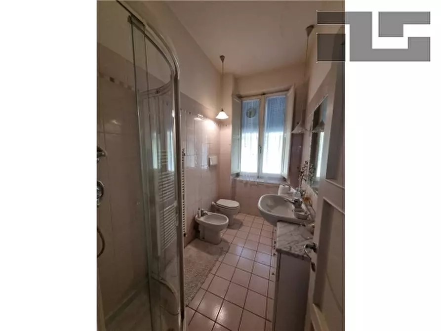 Immagine 15 di Appartamento in vendita  a Firenze