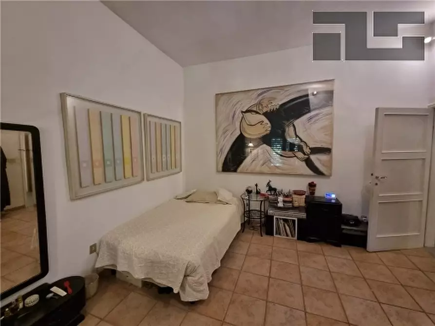 Immagine 23 di Appartamento in vendita  a Firenze