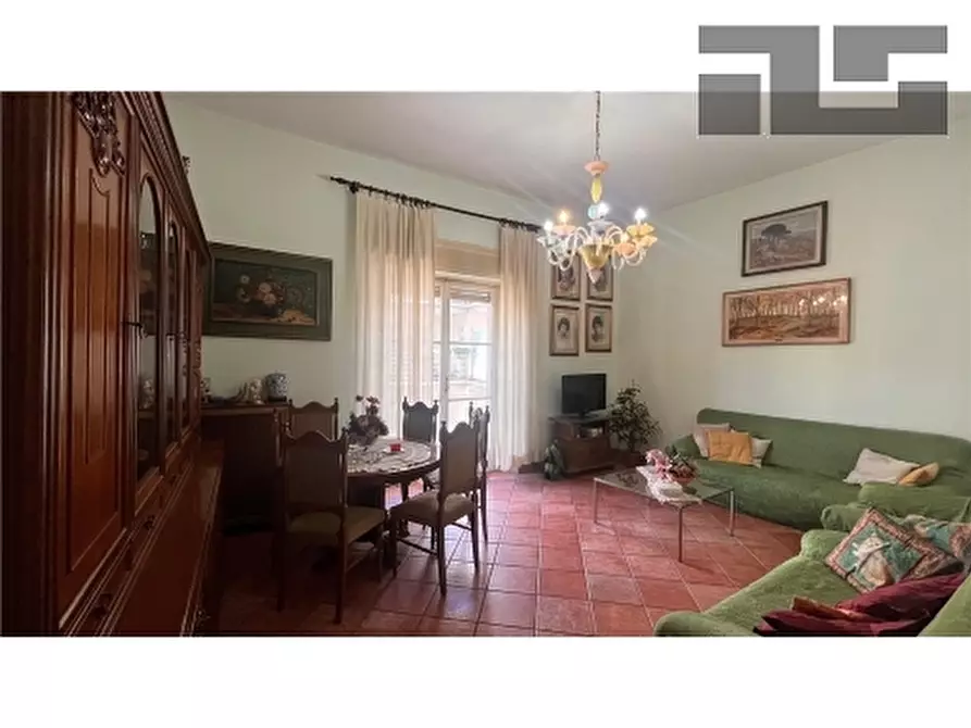 Immagine 4 di Appartamento in vendita  a Firenze