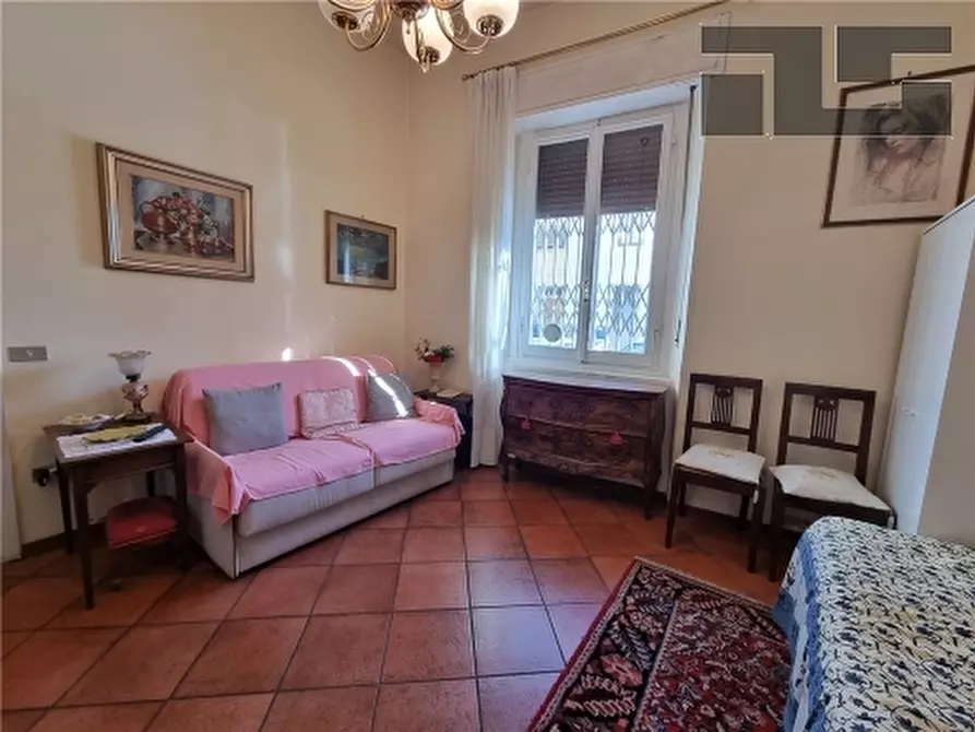 Immagine 3 di Appartamento in vendita  a Firenze