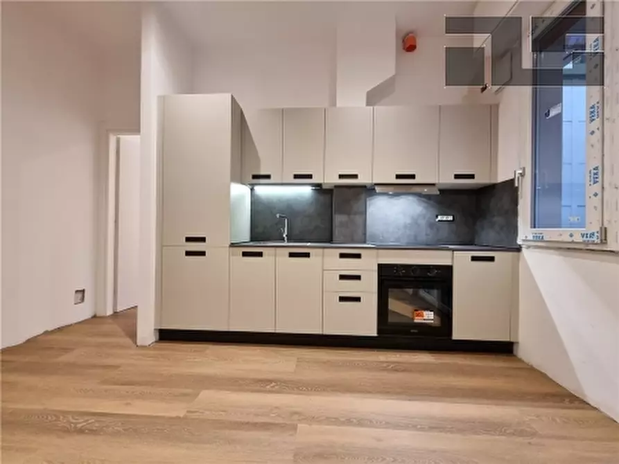 Immagine 4 di Appartamento in vendita  a Firenze