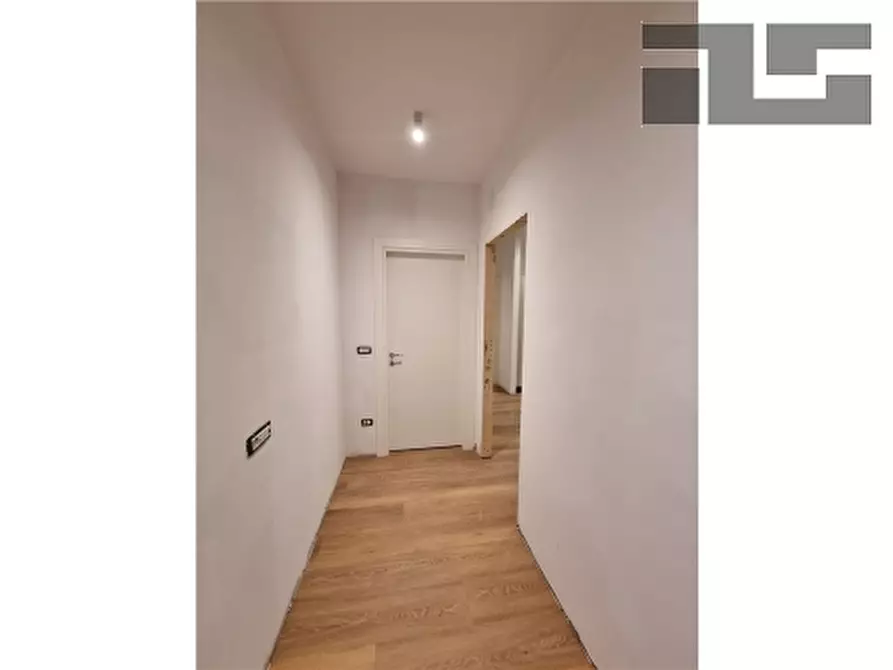 Immagine 14 di Appartamento in vendita  a Firenze