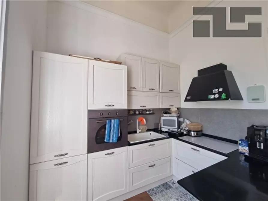 Immagine 4 di Appartamento in vendita  a Firenze