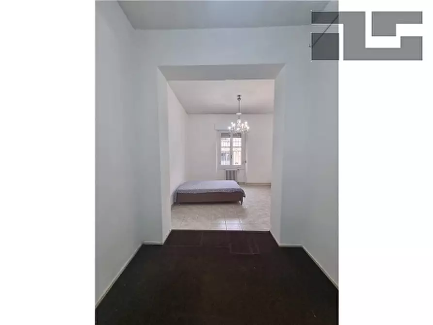 Immagine 10 di Appartamento in vendita  a Firenze