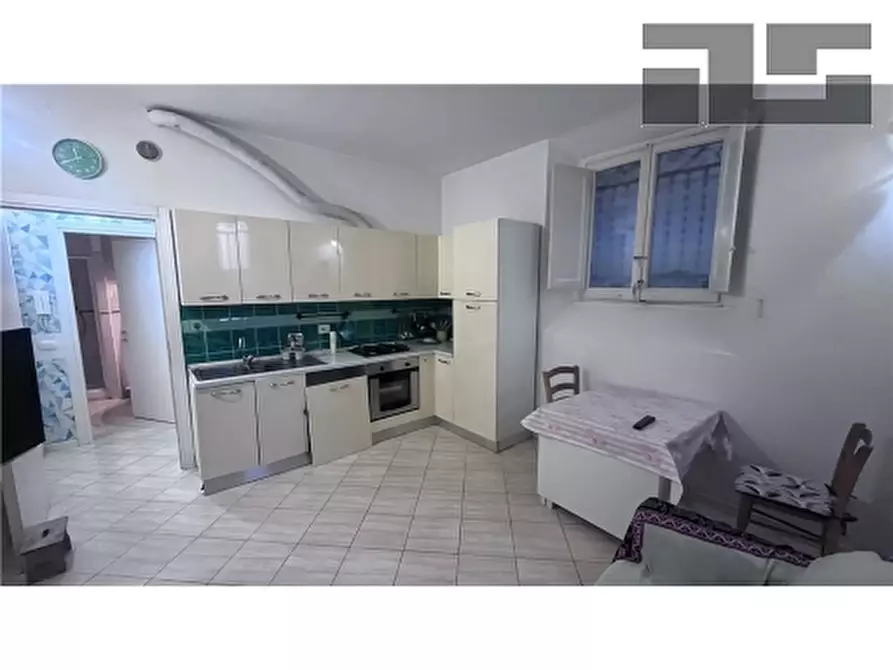 Immagine 5 di Appartamento in vendita  a Firenze