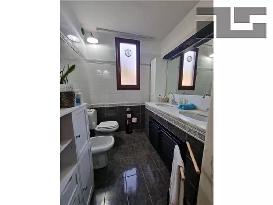 Immagine 26 di Appartamento in vendita  a Fiesole