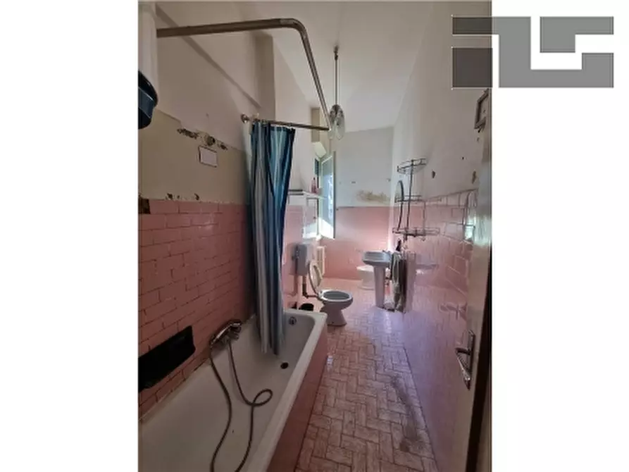 Immagine 4 di Appartamento in vendita  a Firenze