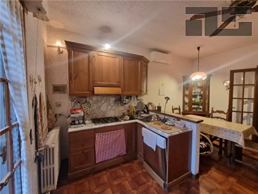 Immagine 5 di Appartamento in vendita  a Impruneta