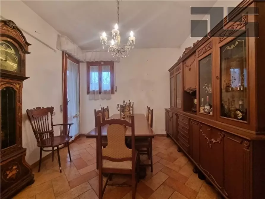 Immagine 10 di Appartamento in vendita  a Impruneta