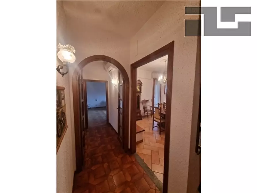 Immagine 13 di Appartamento in vendita  a Impruneta