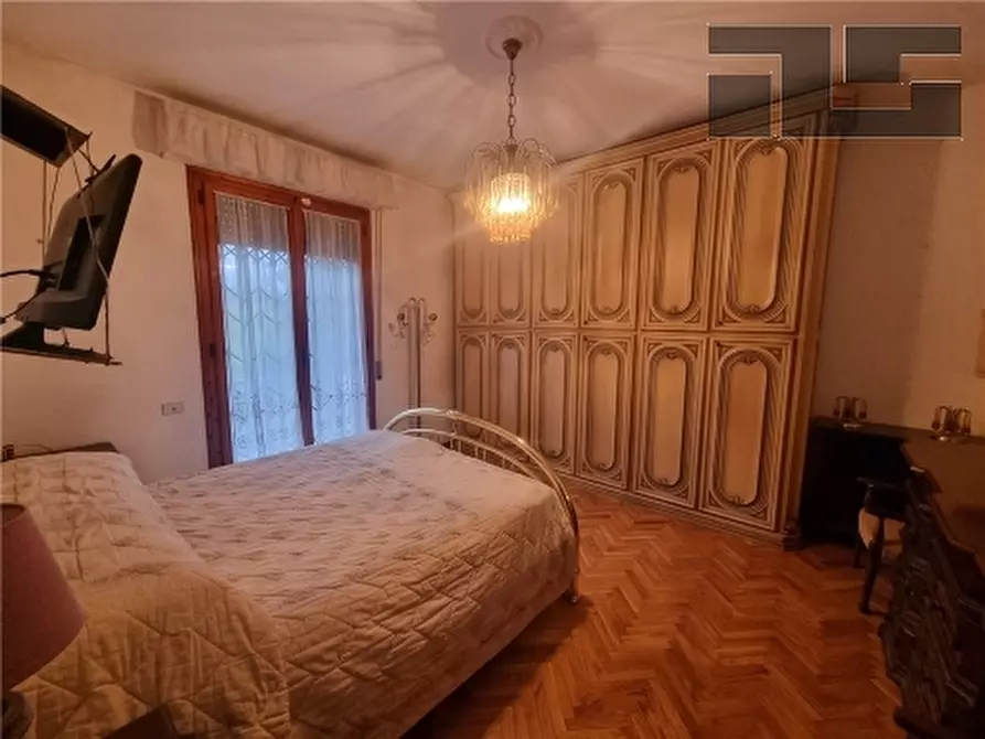 Immagine 18 di Appartamento in vendita  a Impruneta