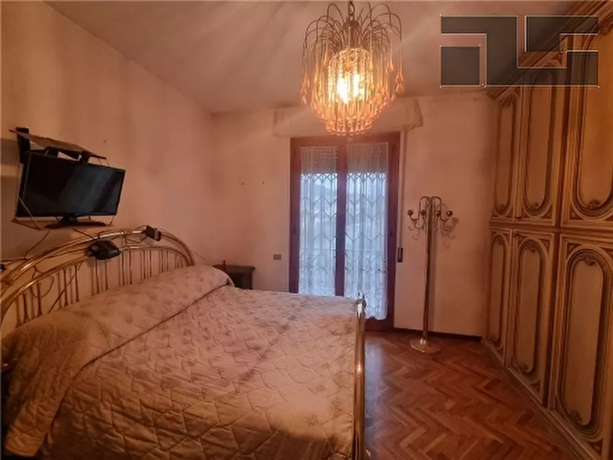 Immagine 19 di Appartamento in vendita  a Impruneta