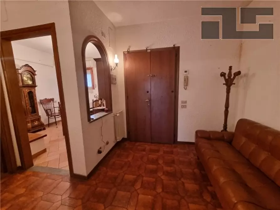 Immagine 22 di Appartamento in vendita  a Impruneta