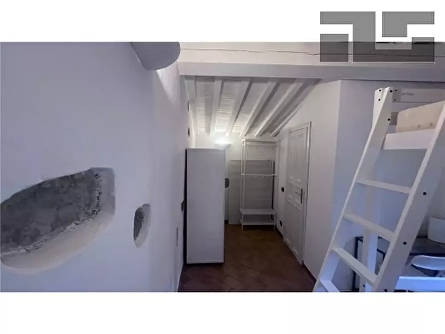 Immagine 7 di Appartamento in vendita  a Fiesole