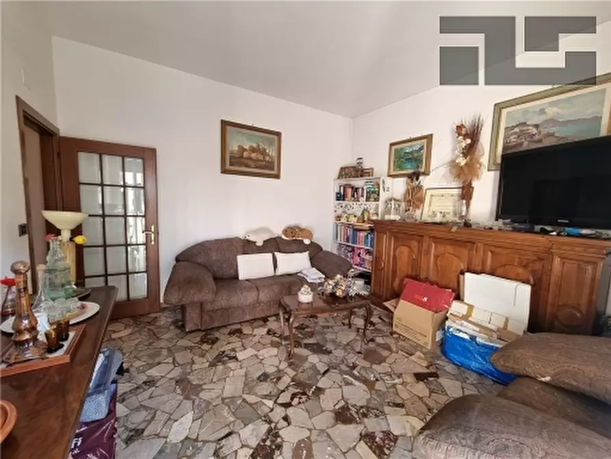 Immagine 12 di Appartamento in vendita  a Firenze