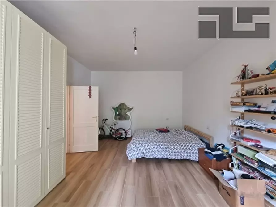 Immagine 11 di Appartamento in vendita  a Firenze