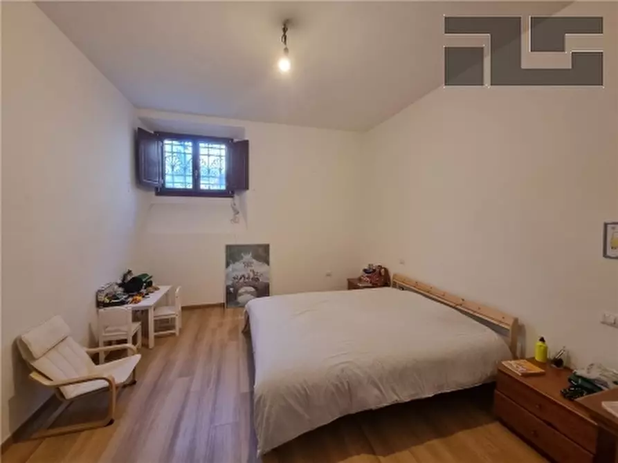 Immagine 13 di Appartamento in vendita  a Firenze