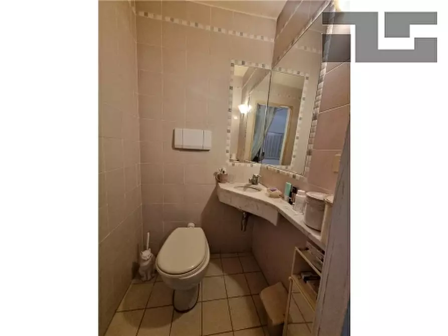 Immagine 24 di Appartamento in vendita  a Firenze