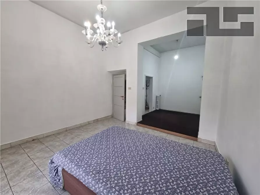 Immagine 9 di Appartamento in vendita  a Firenze