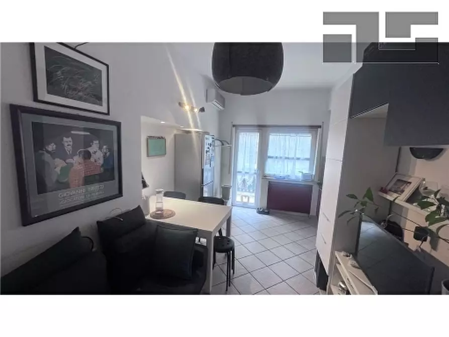 Immagine 2 di Appartamento in vendita  a Firenze