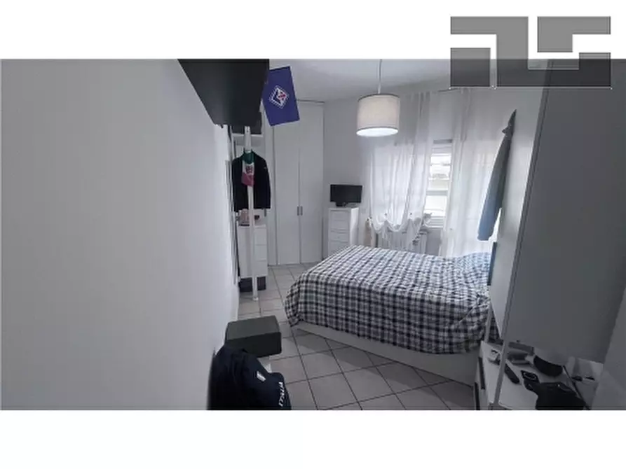 Immagine 13 di Appartamento in vendita  a Firenze