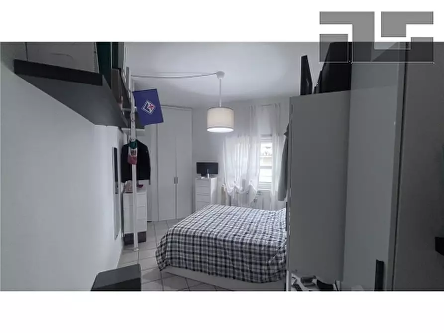 Immagine 16 di Appartamento in vendita  a Firenze
